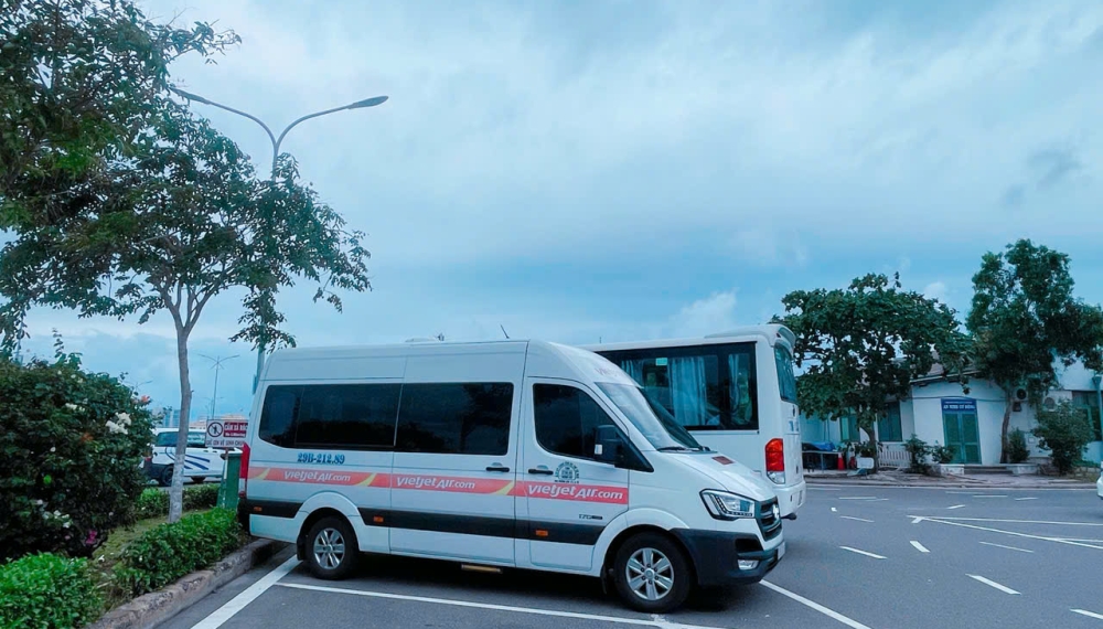 Xe Limousine 9 Chỗ