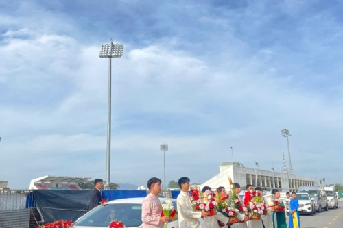 Thuê Xe Cưới Hỏi Ninh Thuận Đi Sân Bay Cam Ranh