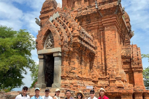 Thuê xe đi lễ hội từ Phan Rang