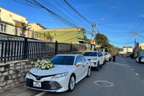 Thuê Xe Hoa Camry Phan Rang