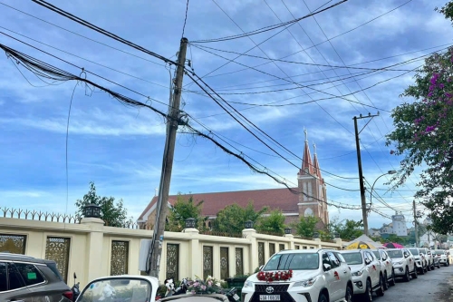 Thuê Xe Hoa Mui Trần Sang Trọng Phan Rang