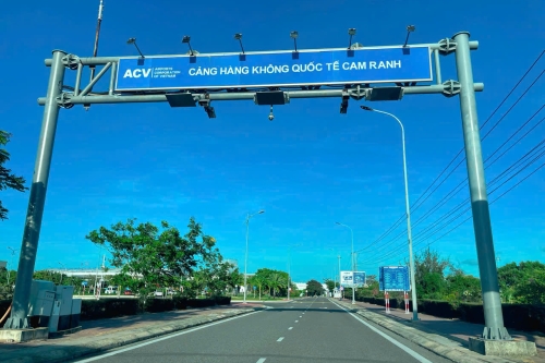 Thuê Xe Sân Bay Cam Ranh Đi Vĩnh Hy