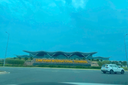 Thuê Xe Sân Bay Cam Ranh Đi Vĩnh Hy Theo Giờ