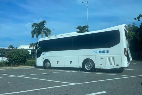 Xe Bình Hưng đi sân bay Cam Ranh theo công ty
