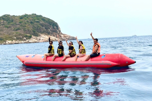 Xe Bình Hưng đi sân bay Cam Ranh theo nhóm