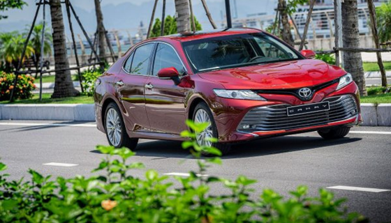 Thuê tài xế lái xe