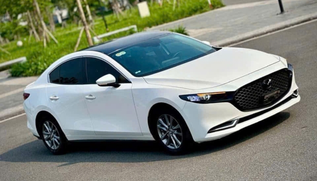 Xe 5 chỗ