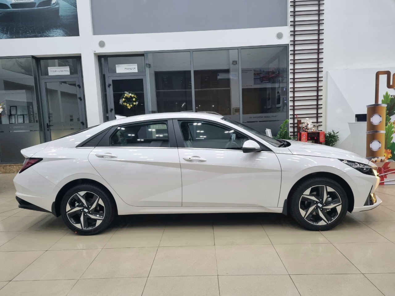thuê xe tự lái Vĩnh Hy