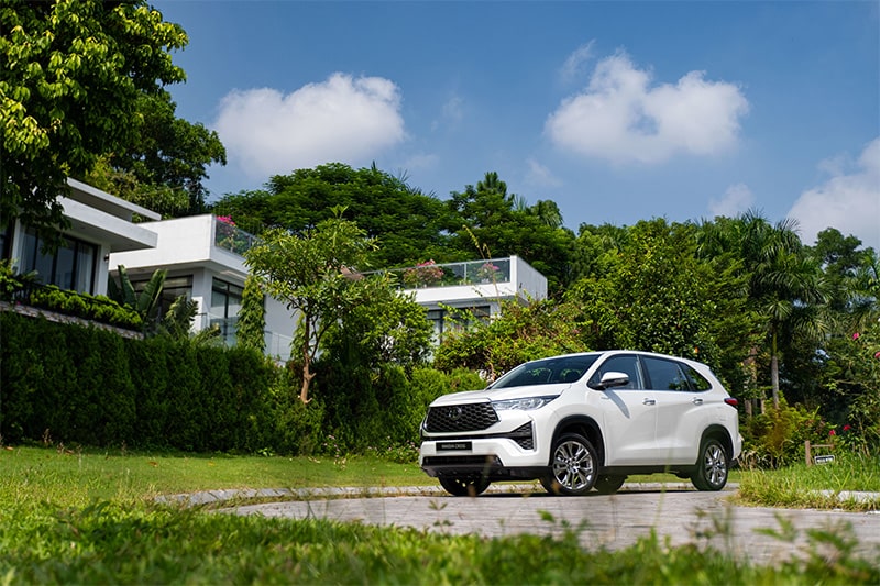 xe Innova 7 chỗ