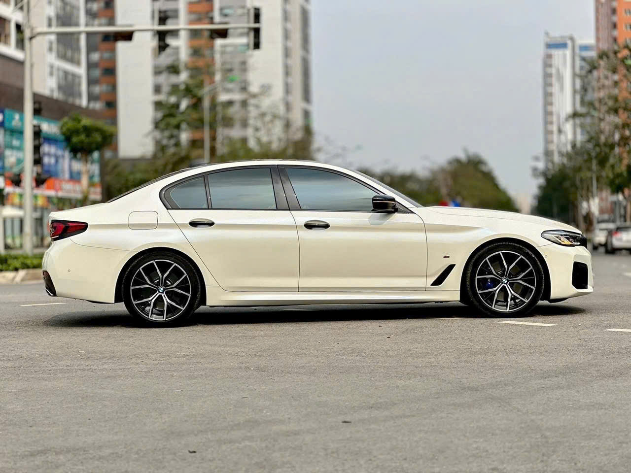 Thuê xe đưa rước khách VIP