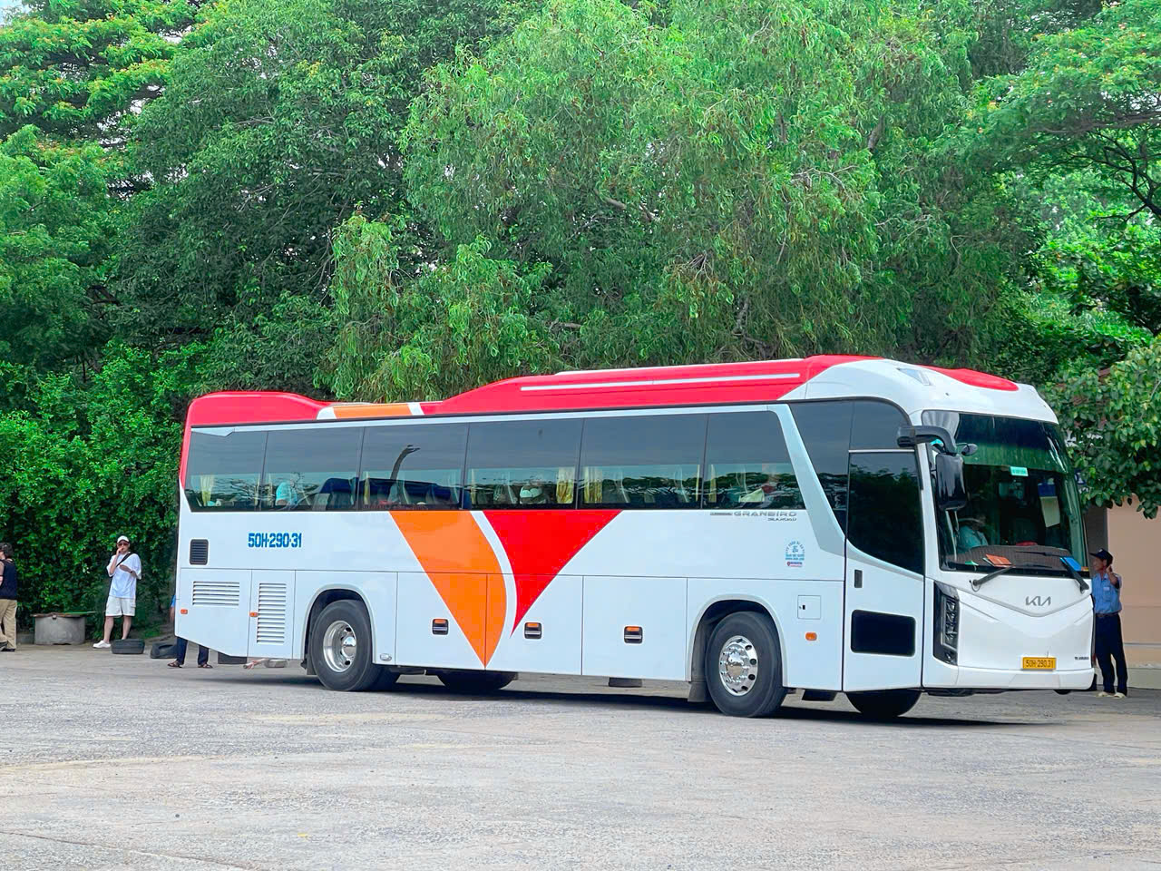 Thuê Xe Đón Công Nhân Nhà Máy Điện Hạt Nhân Vĩnh Hải