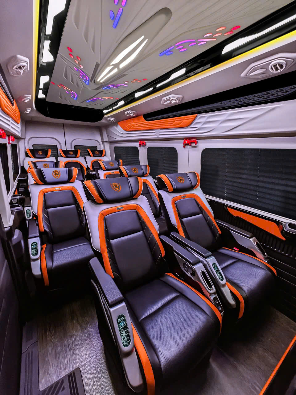 Thuê xe limousine hợp đồng phan rang