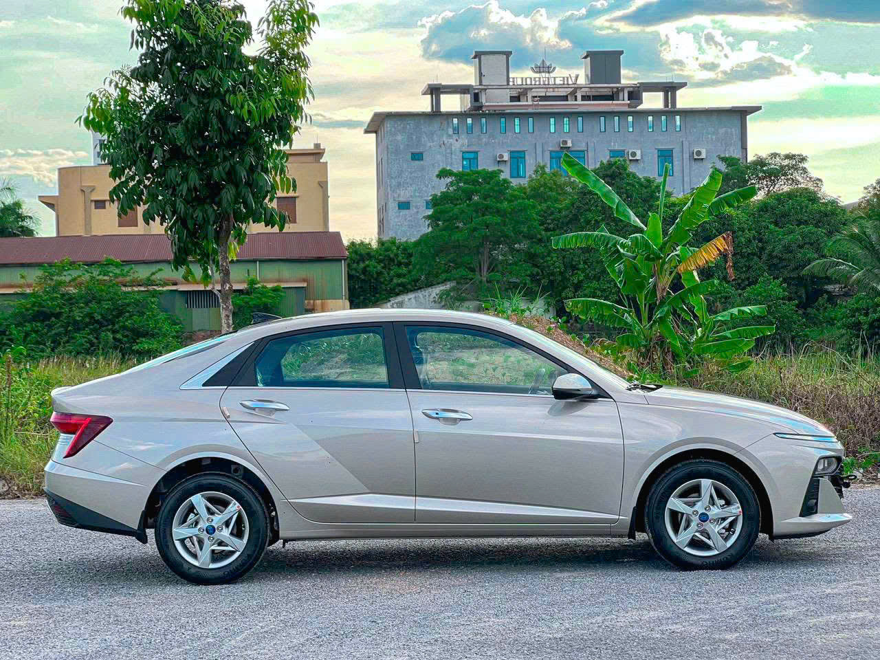 Thuê Xe Gia Đình Nhỏ Nha Trang Đi Vĩnh Hy