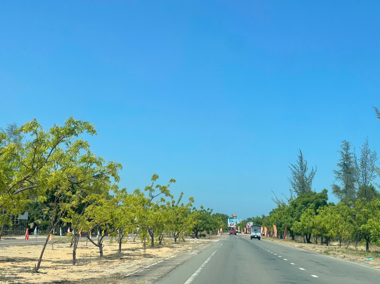 Xe Đi Vĩnh Hy Từ Sân Bay Thuận Tiện