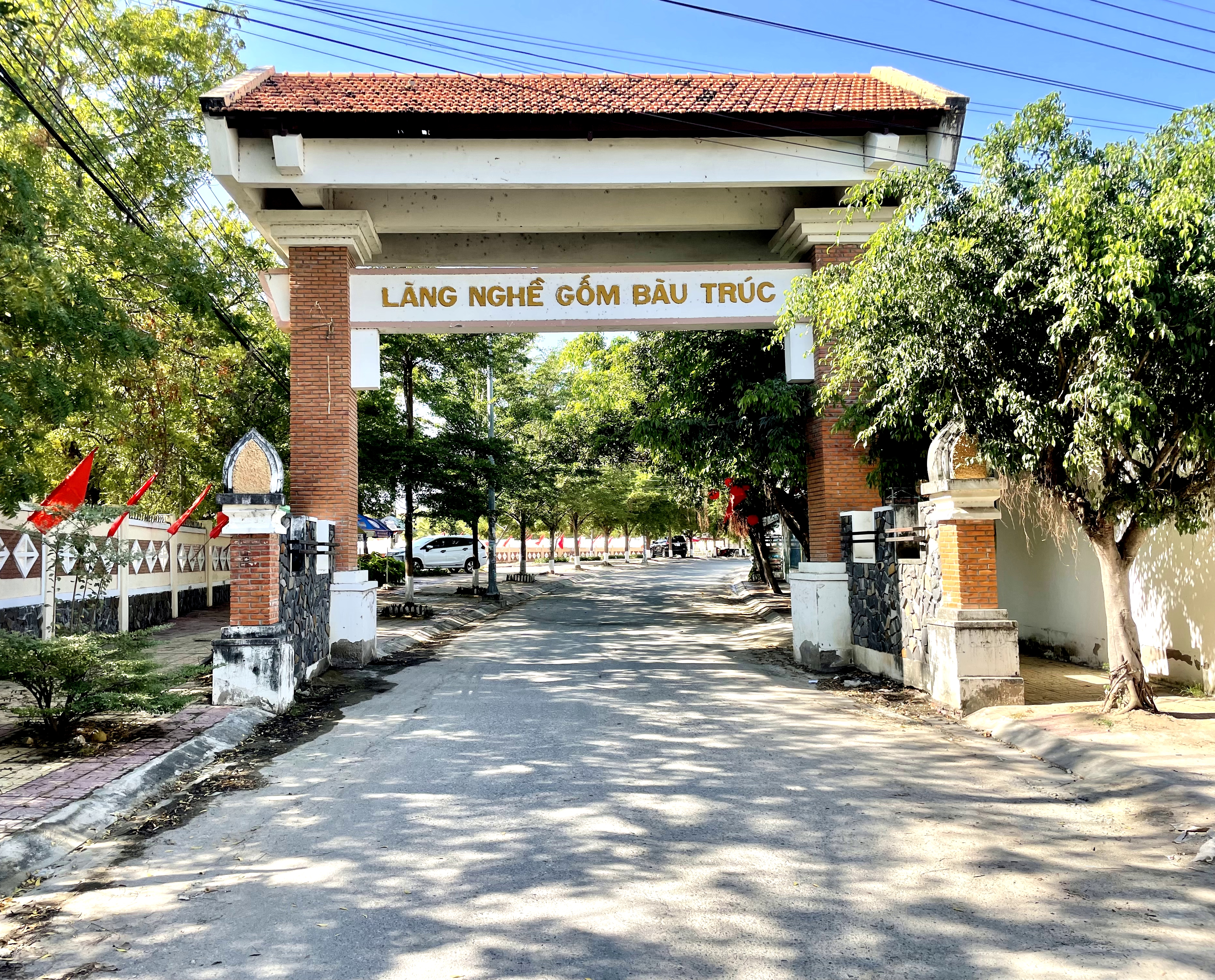 Thuê Xe Đi Làng Gốm Bàu Trúc