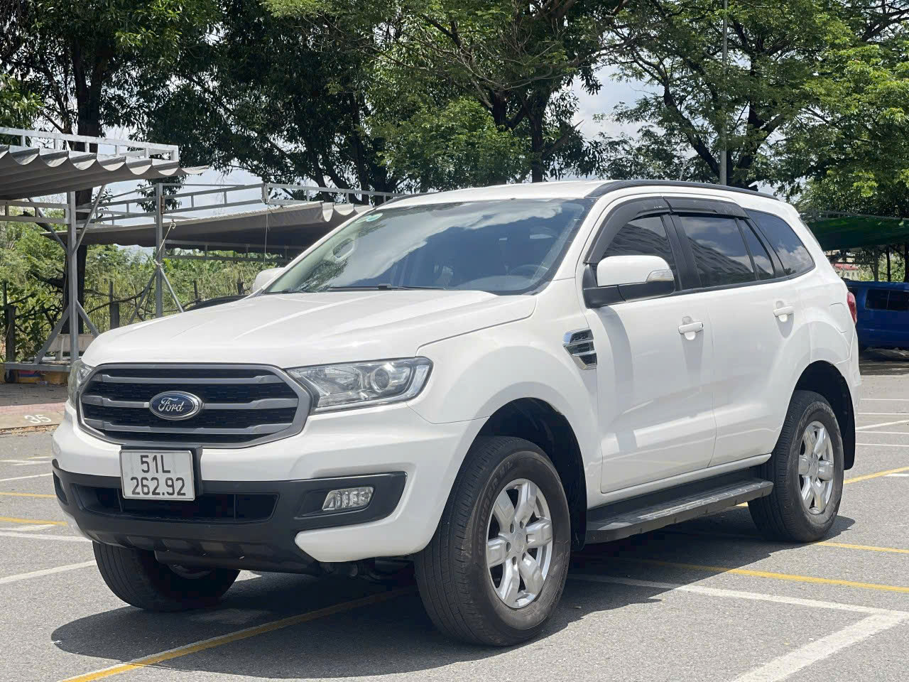 Thuê xe sân bay Cam Ranh đi Vĩnh Hy giá tốt