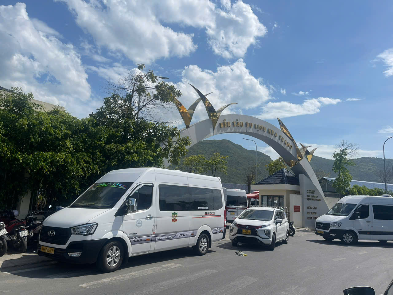 Thuê xe sân bay Cam Ranh đi Vĩnh Hy kinh nghiệm