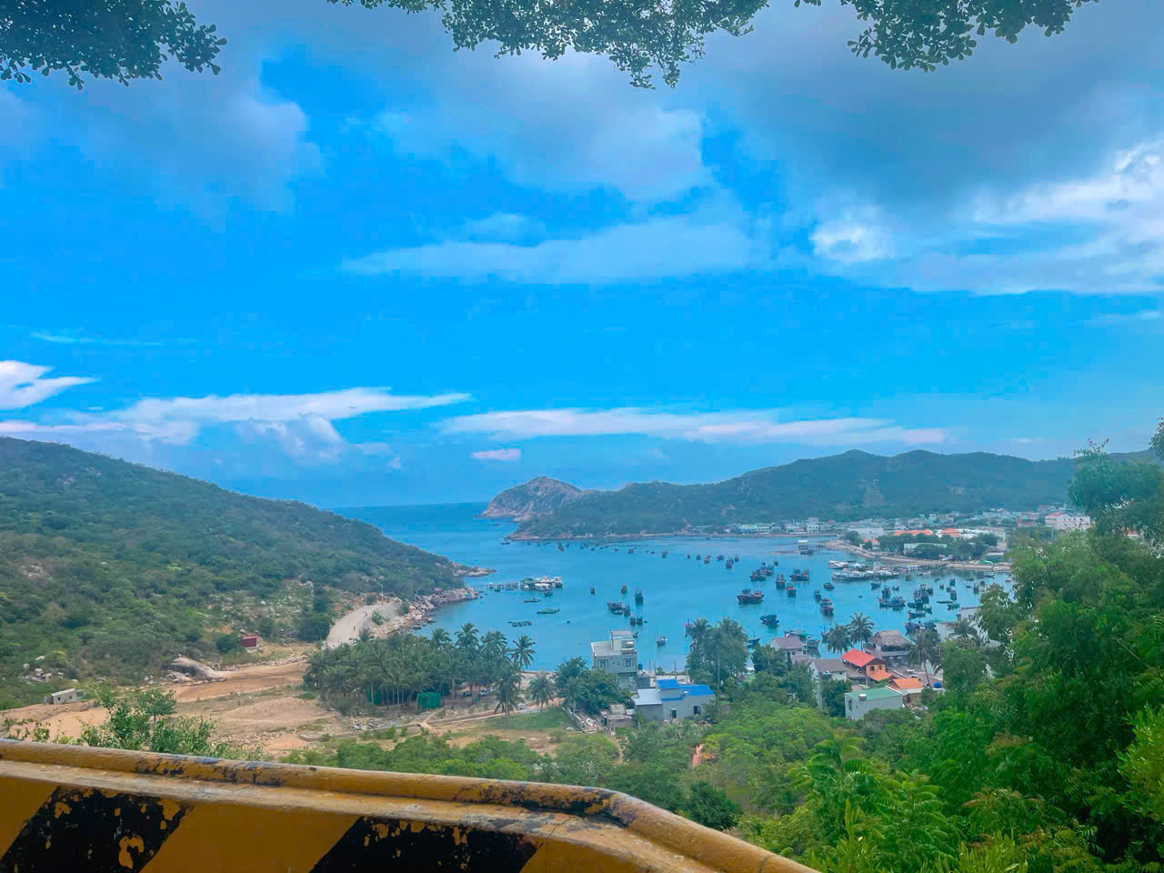 Giá thuê xe Nha Trang đi Vĩnh Hy