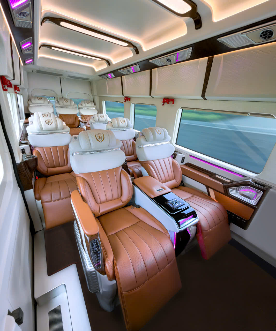 Taxi Limousine Cam Ranh Đi Vĩnh Hy