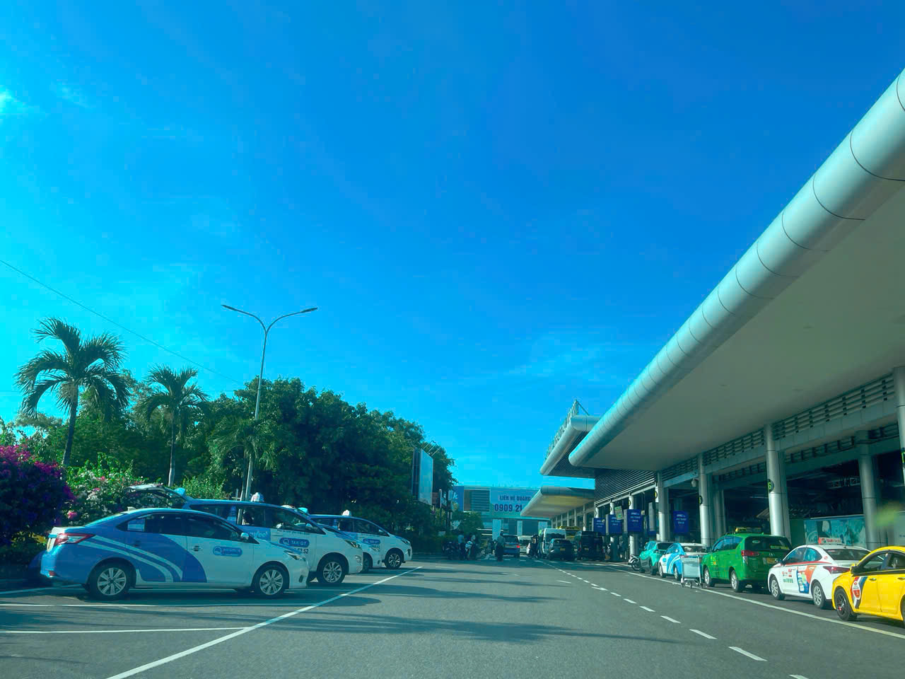 Thuê xe 45 chỗ Ninh Thuận đi sân bay Cam Ranh