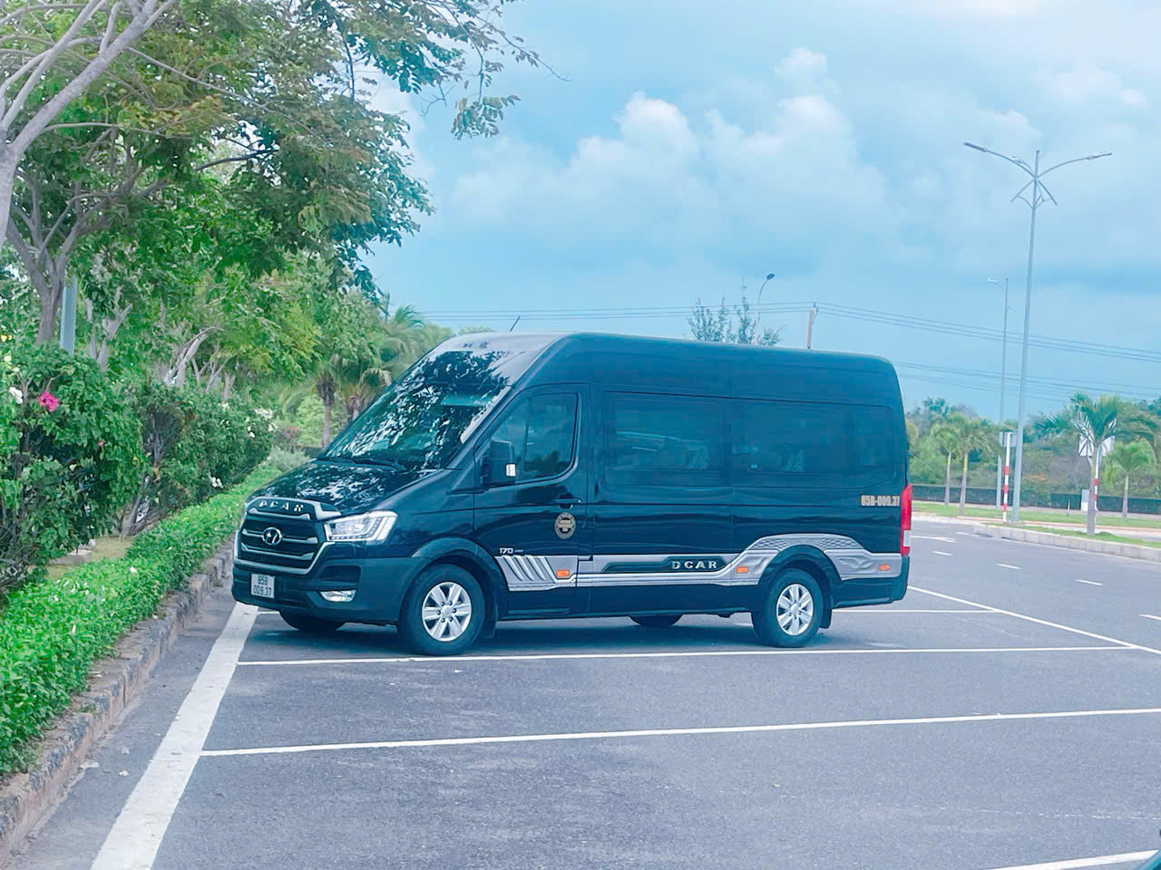 Thuê xe limousine Ninh Thuận đi sân bay Cam Ranh