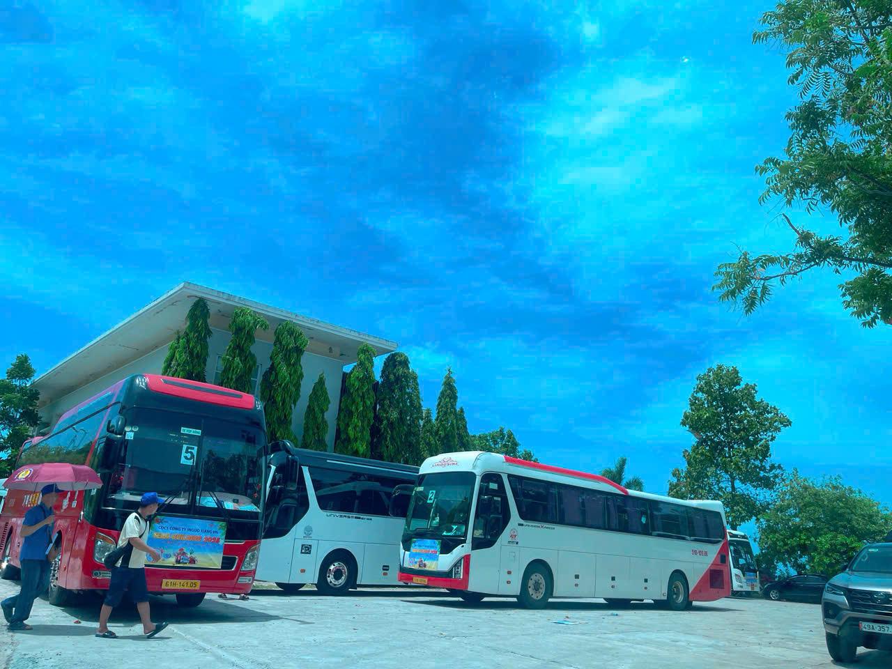 Thuê xe sân bay Cam Ranh đi Vĩnh Hy phục vụ tốt