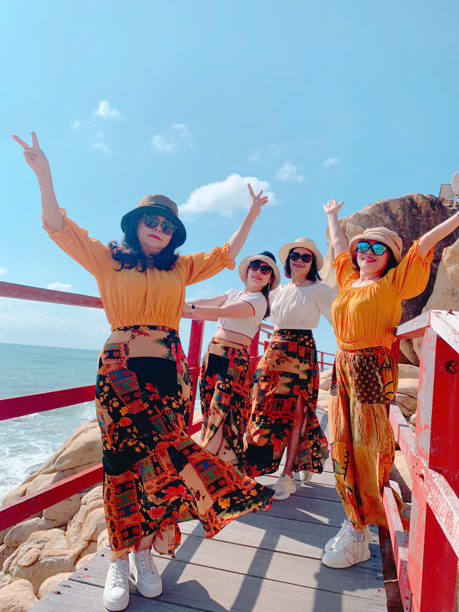 Giá Thuê Xe 16 Chỗ Phan Rang Đi Phan Thiết