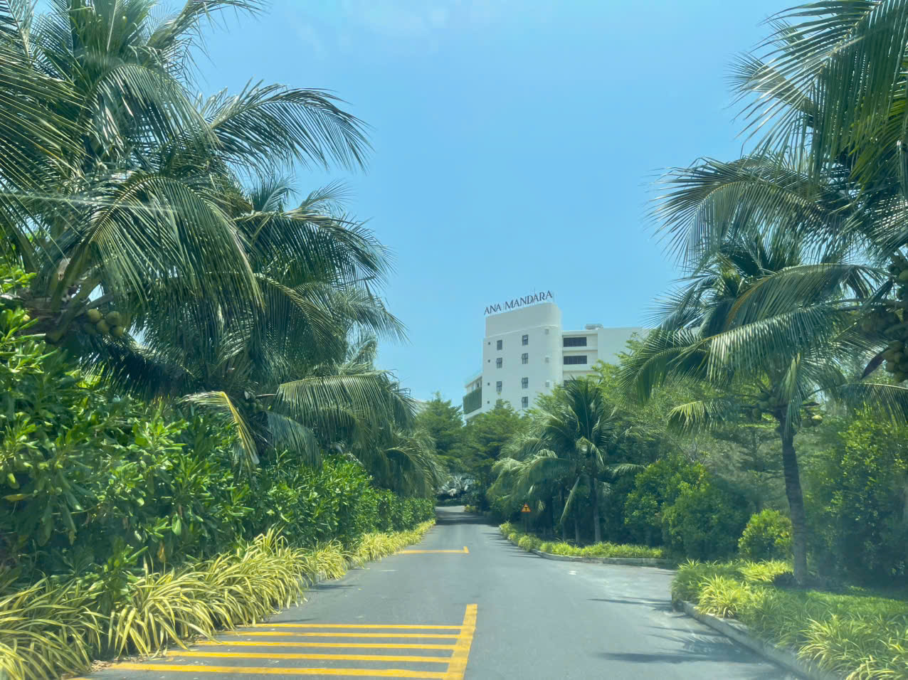 Thuê Xe 16 Chỗ Sân Bay Nha Trang Vĩnh Hy