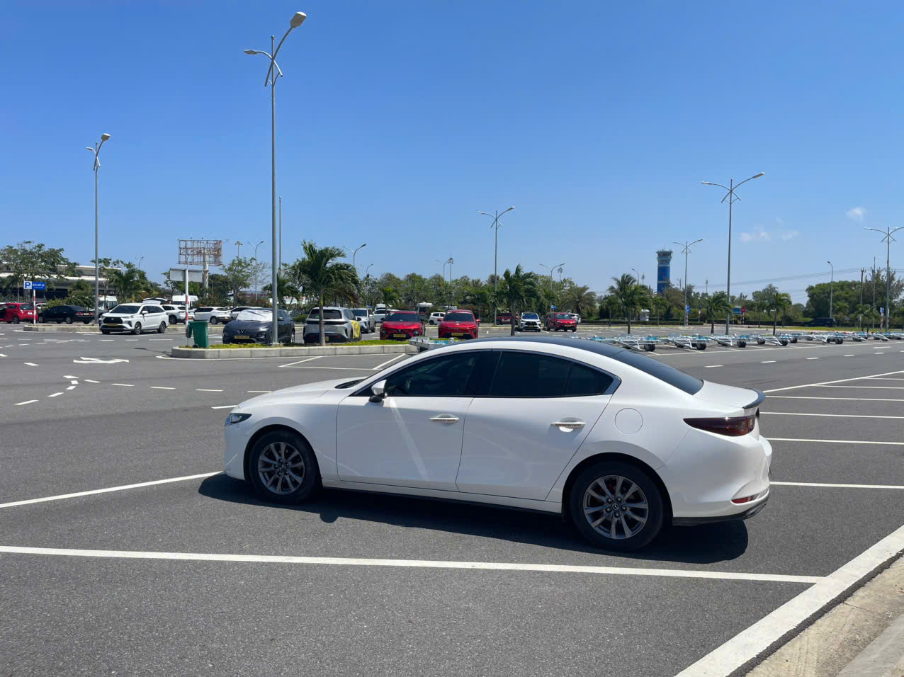 Thuê Xe 4 Chỗ Sân Bay Nha Trang Đi Vĩnh Hy