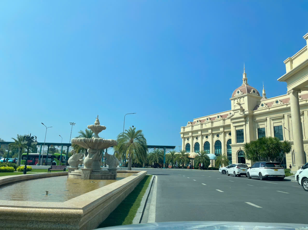 Thuê Xe Sân Bay Nha Trang Đi Vĩnh Hy Giá Rẻ