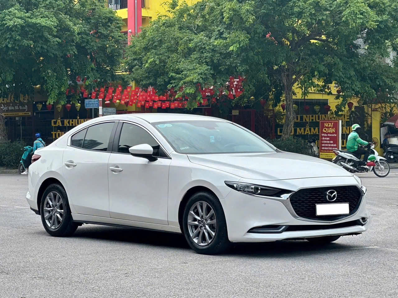 Thuê Xe Sedan Nha Trang Đi Sài Gòn