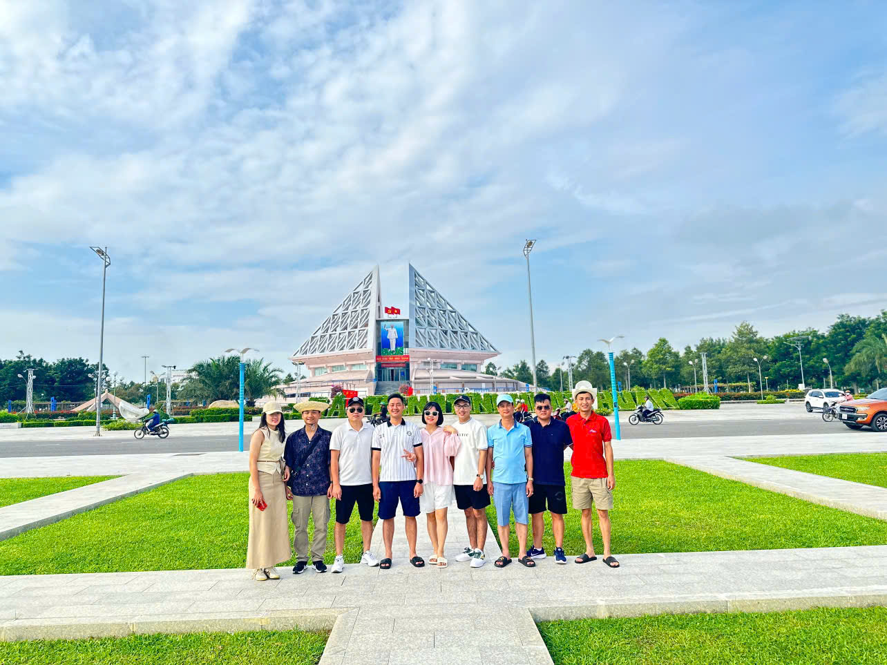 Thuê xe về resort sai gon ninh chữ