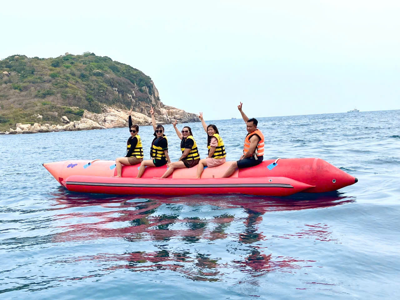 Xe Bình Hưng đi sân bay Cam Ranh theo nhóm