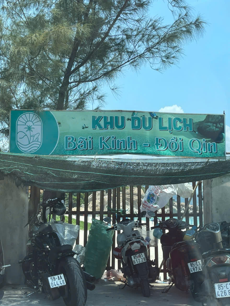Xe Bình Hưng đi sân bay Cam Ranh theo nhóm