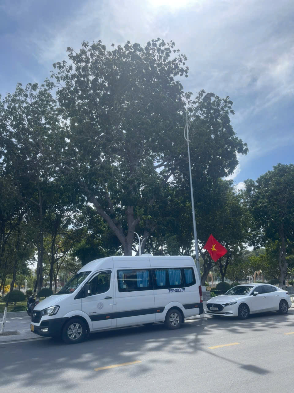 Thuê Xe Bình Hưng Đi Sân Bay Cam Ranh An Toàn