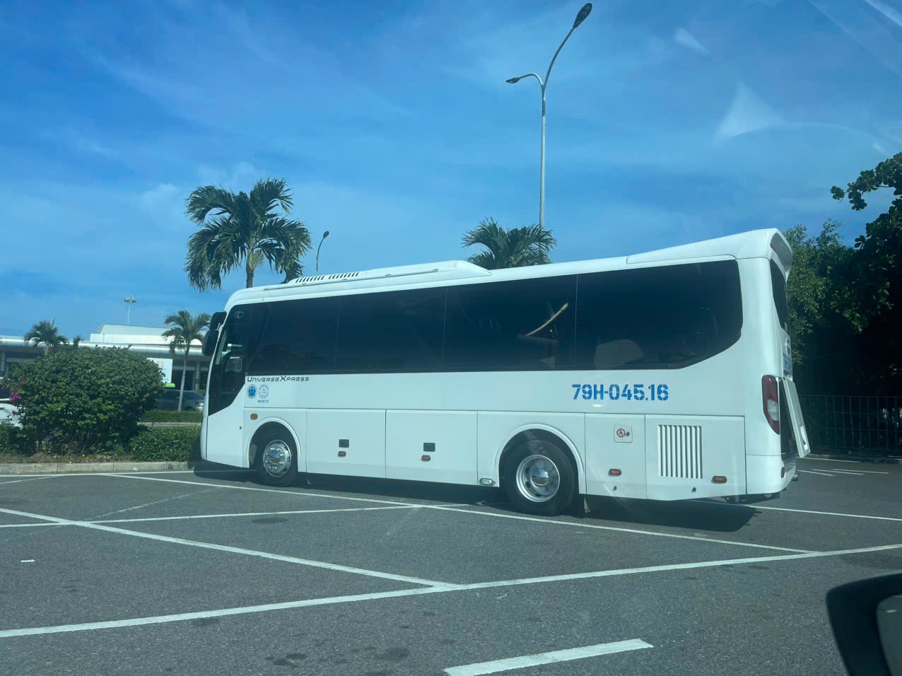 Thuê xe sân bay Cam Ranh đi đảo Bình Hưng theo đoàn