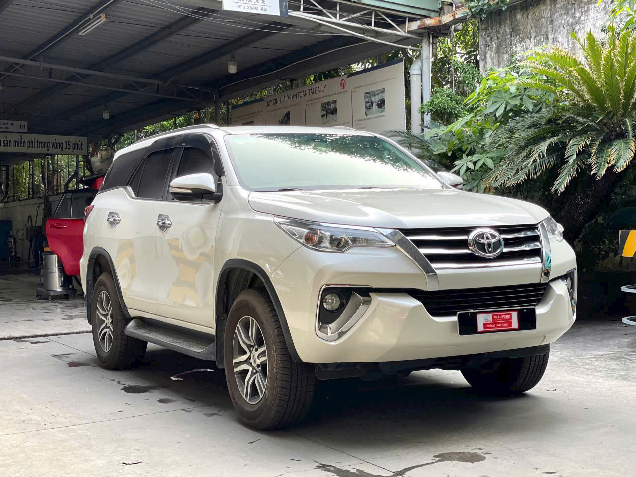Thuê xe trọn gói Bình Hưng đi sân bay Cam Ranh
