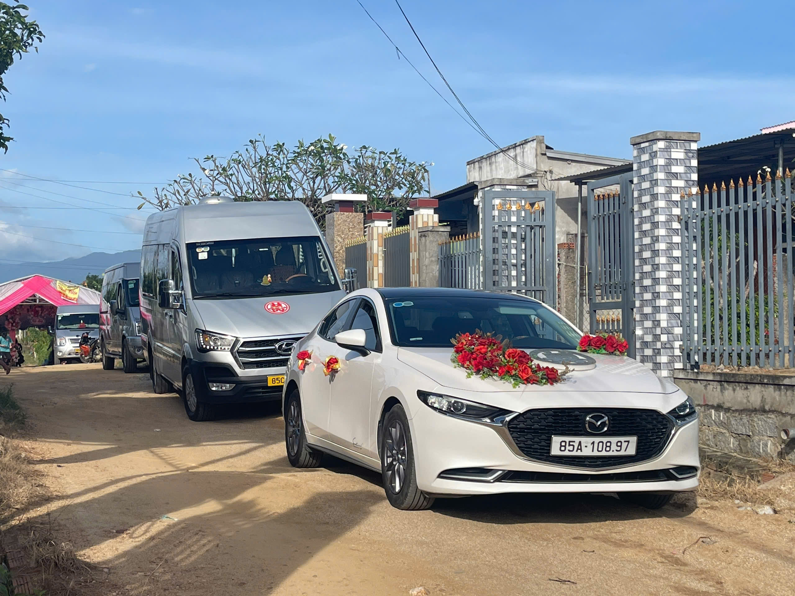 Thuê Xe 16 Chỗ Ninh Thuận Giá Rẻ