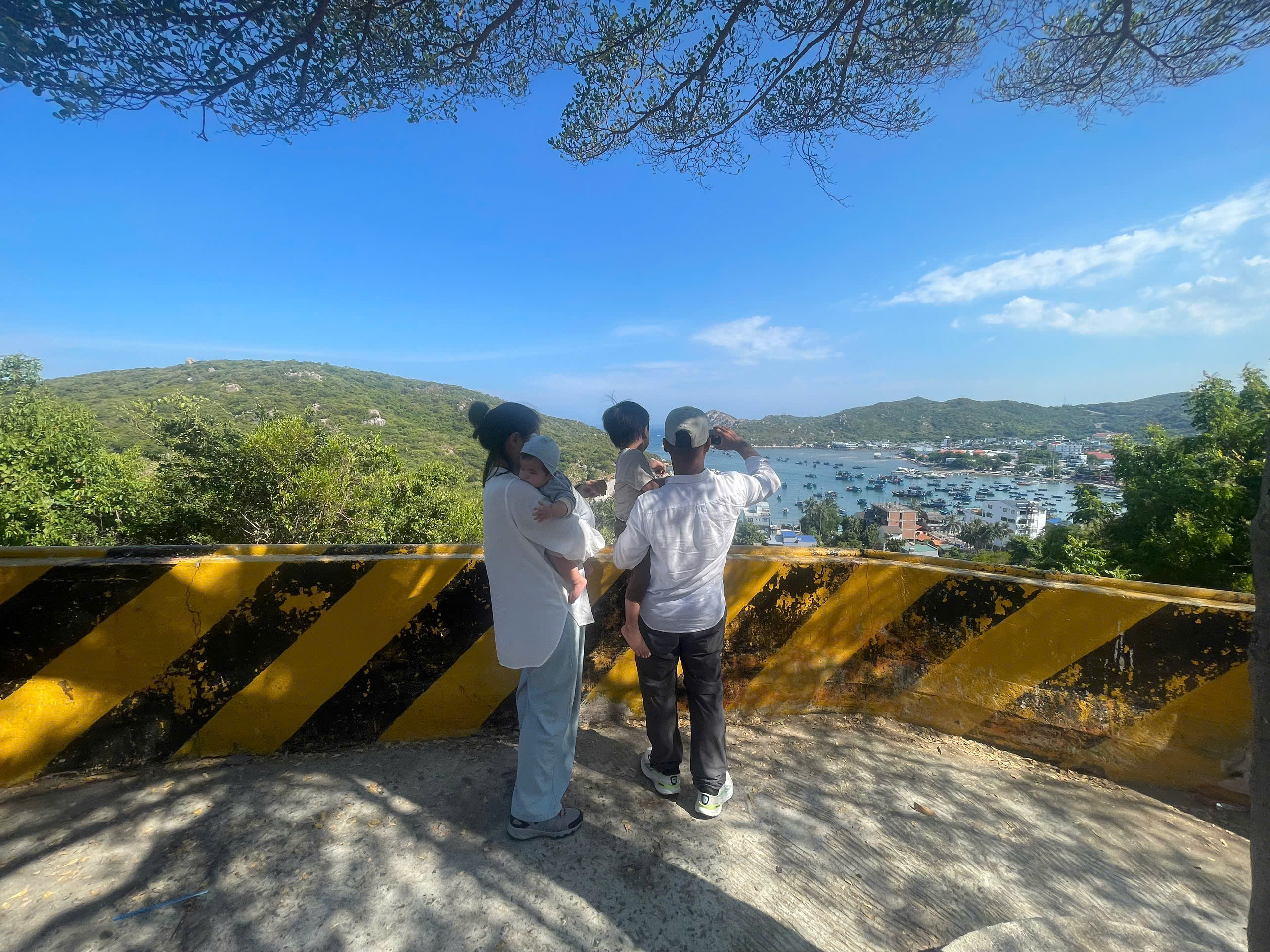 Xe 16 Chỗ Đưa Đón Phan Rang Đi Vĩnh Hy
