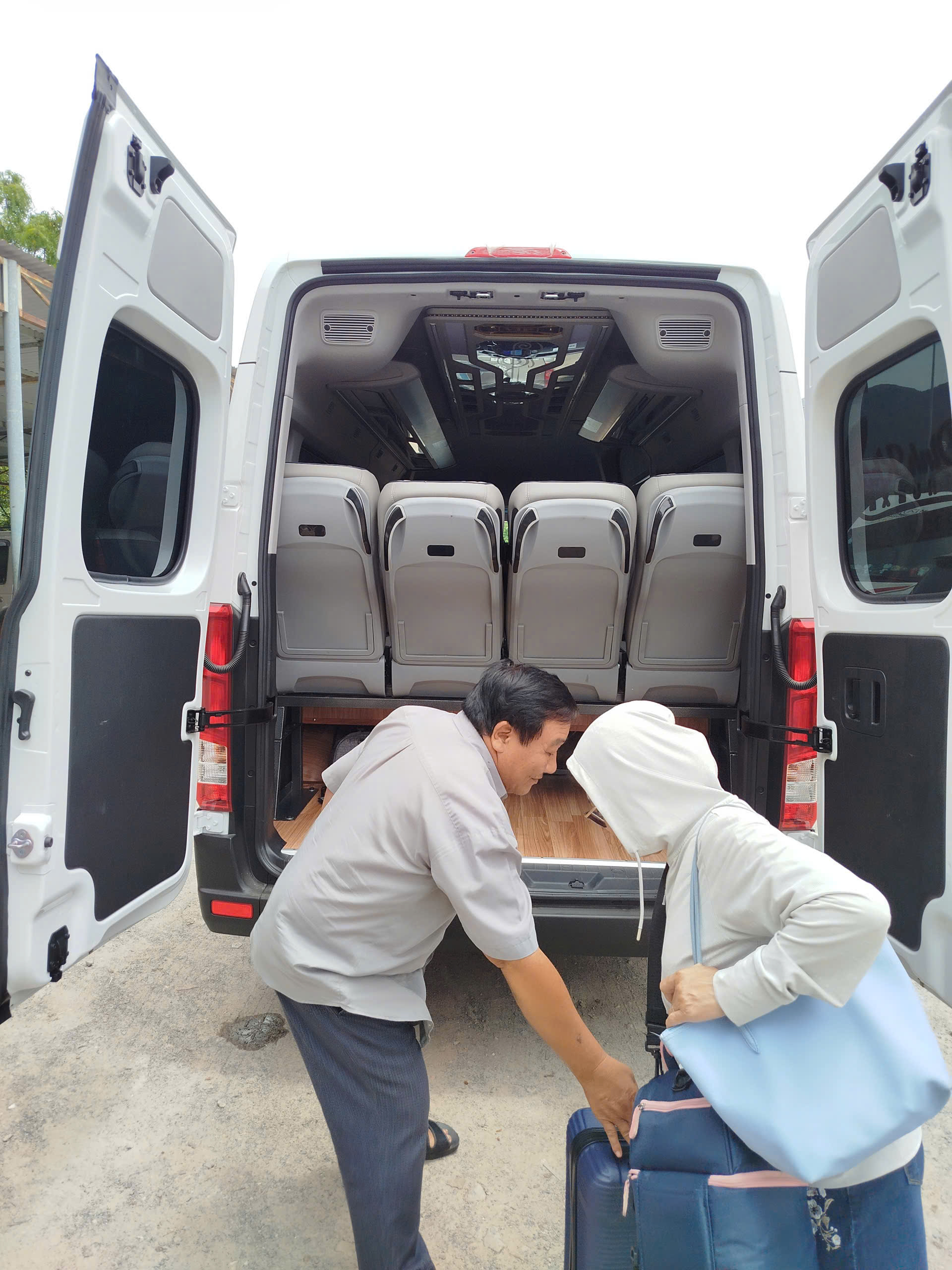 Thuê Xe 16 Chỗ Phan Rang Đi Mũi Né