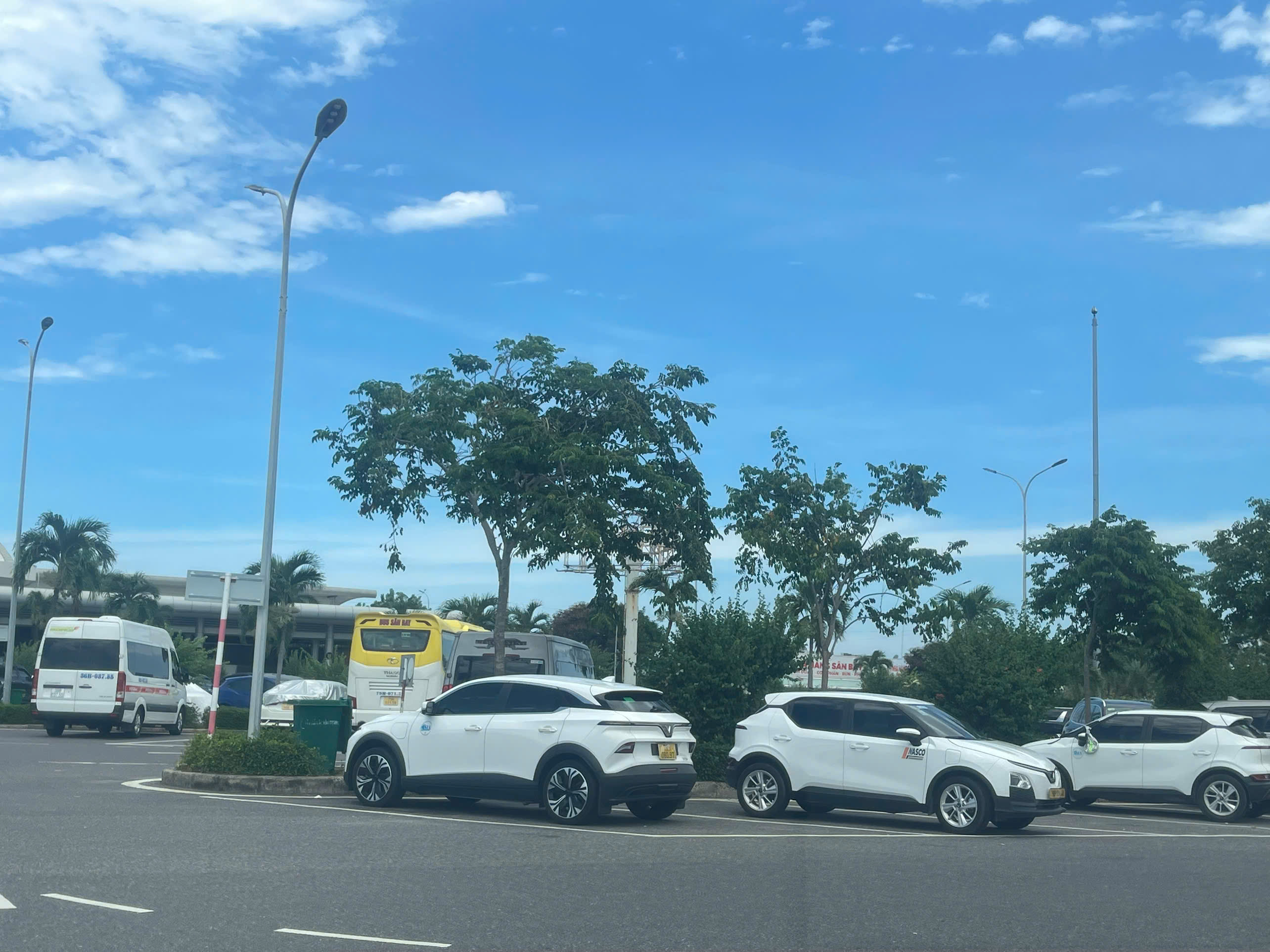 Thuê minivan Nha Trang đi Đà Lạt