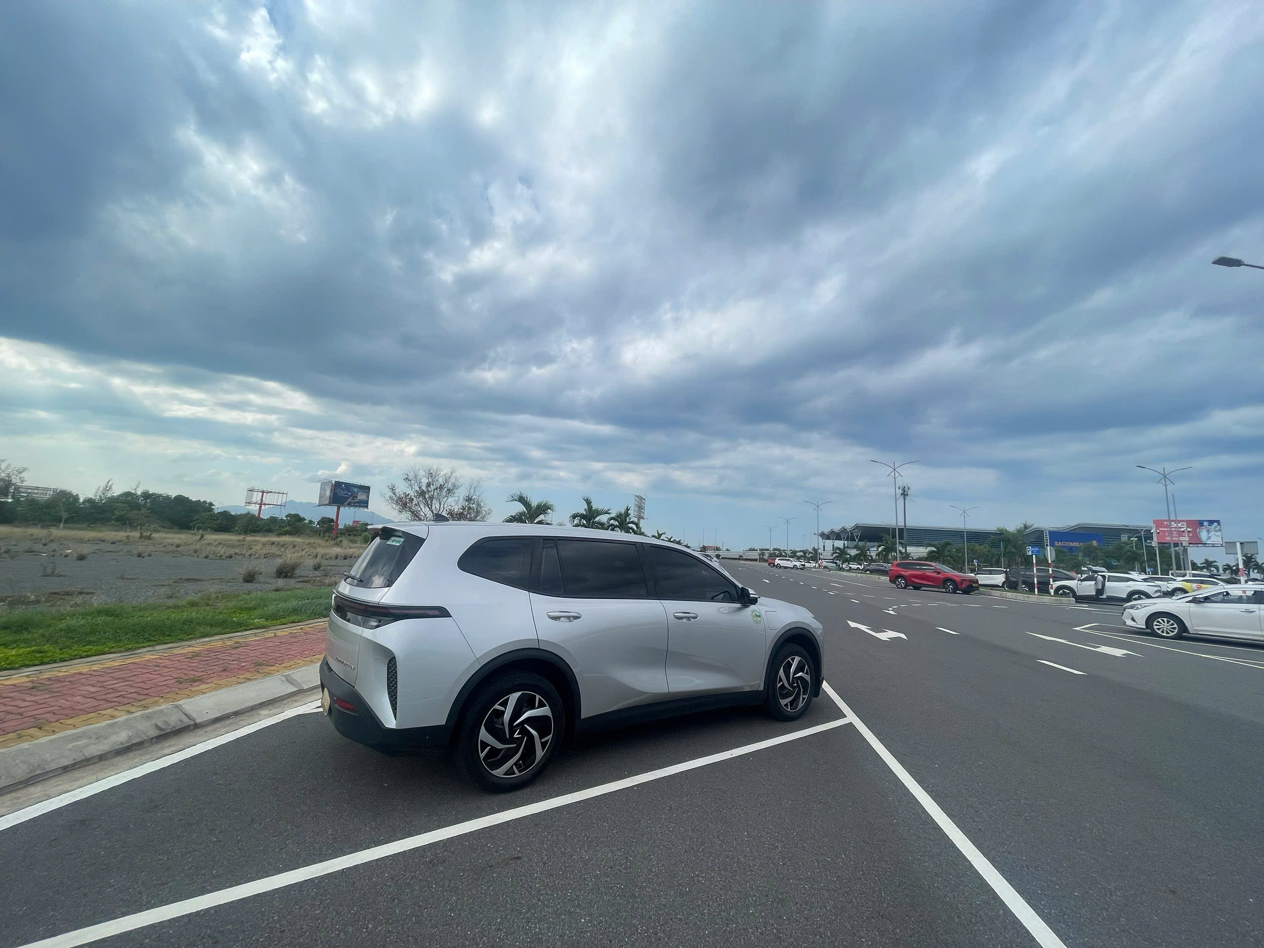 Thuê xe sedan Nha Trang Đà Lạt