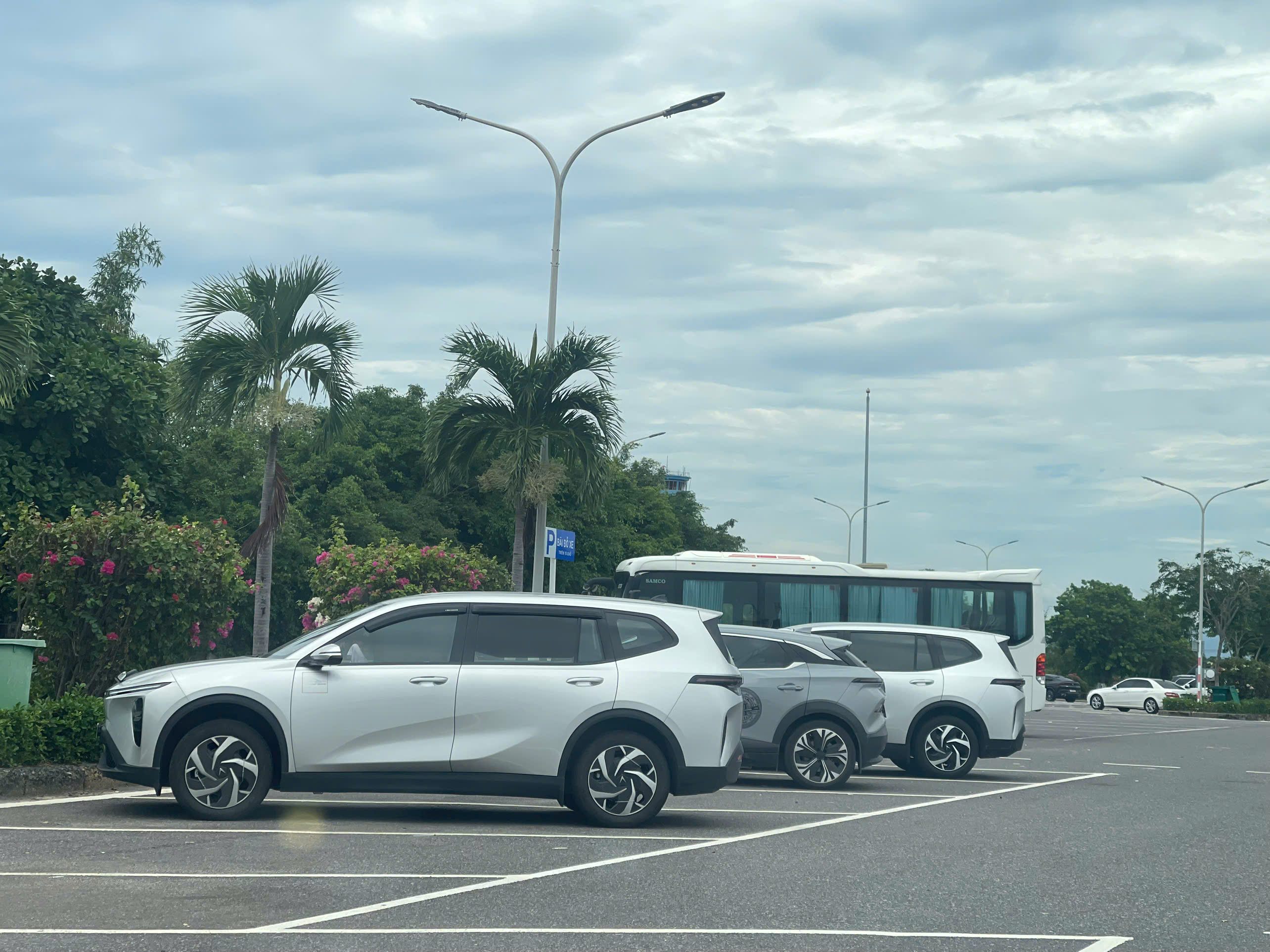 Thuê xe sedan Nha Trang Đà Lạt