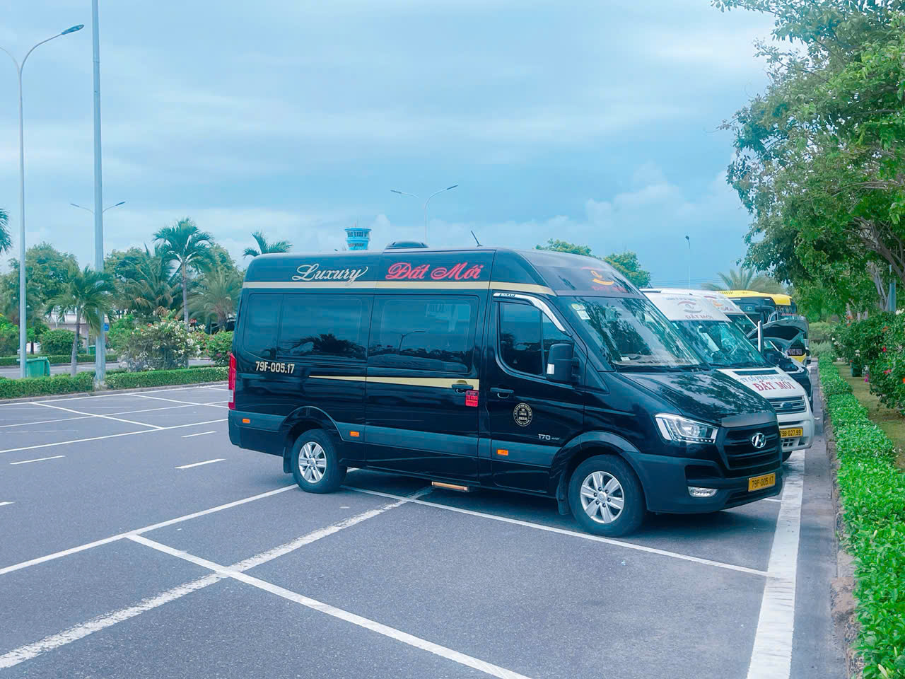 Thuê xe 16 chỗ đời mới Nha Trang Đà Lạt