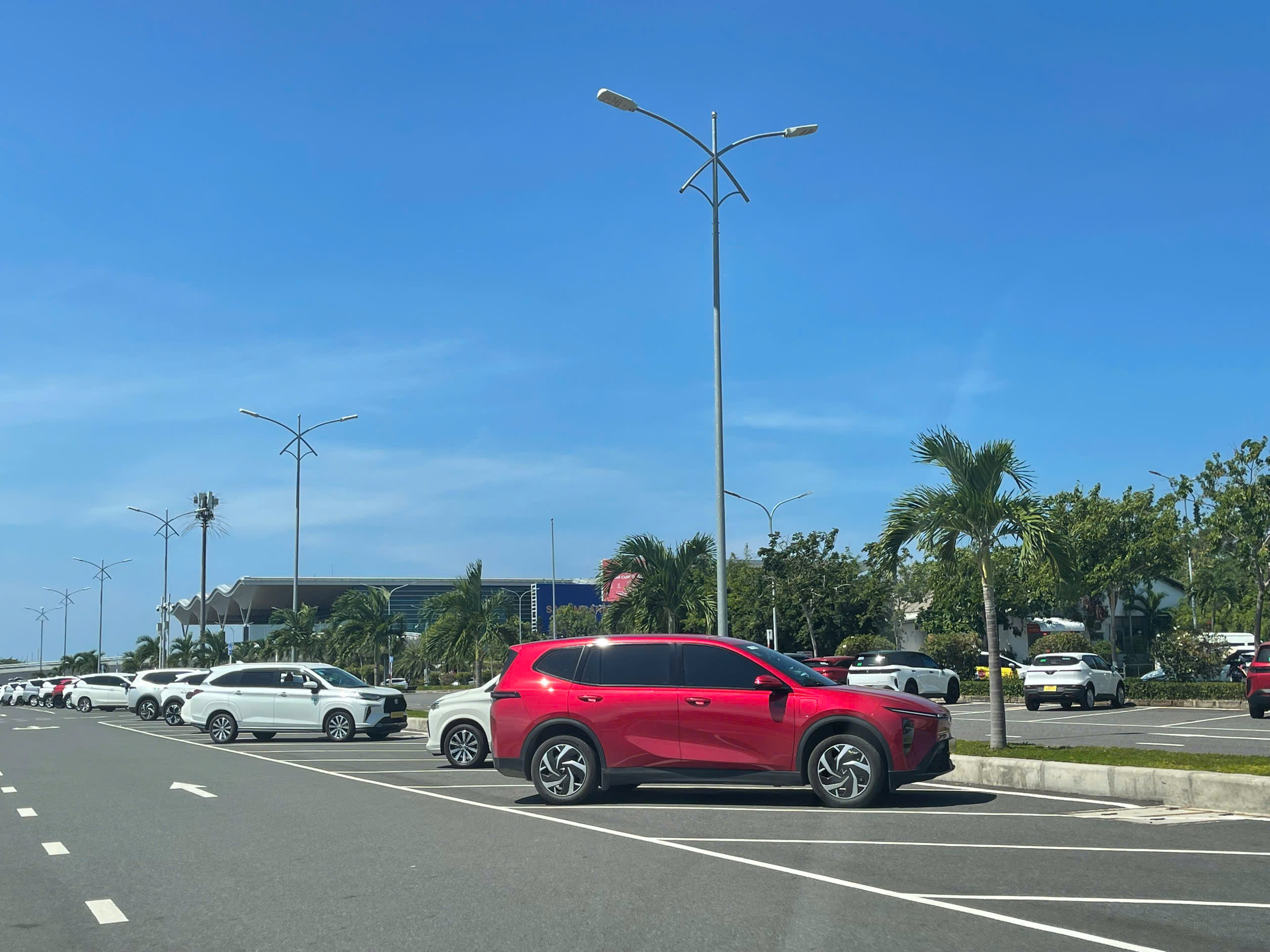 Thuê xe limousine VIP Nha Trang Đà Lạt