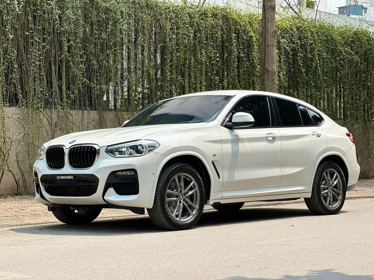 Thuê xe sân bay Cam Ranh có tài xế